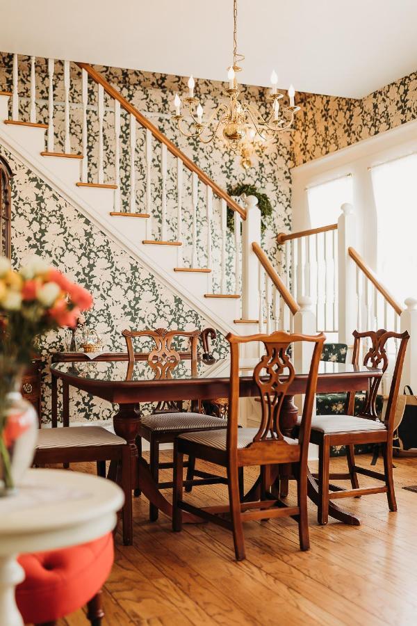 The Rochester Inn Sheboygan Falls Экстерьер фото